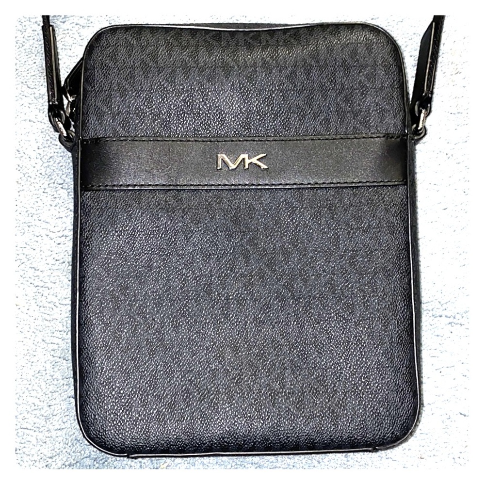 Authentic Michael Kors “Men’s Flight Bag “